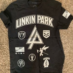 Adult small black  Linkin Park band Tshirt